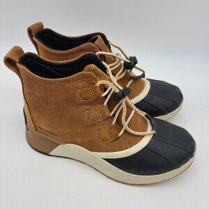 Sorel Out n About Classic Boot Tan Waterproof Size 35 or Big Girls US 4